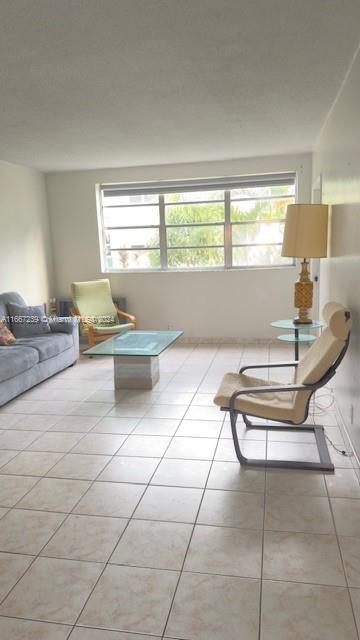 Primary Photo - 1333 E Hallandale Beach Blvd