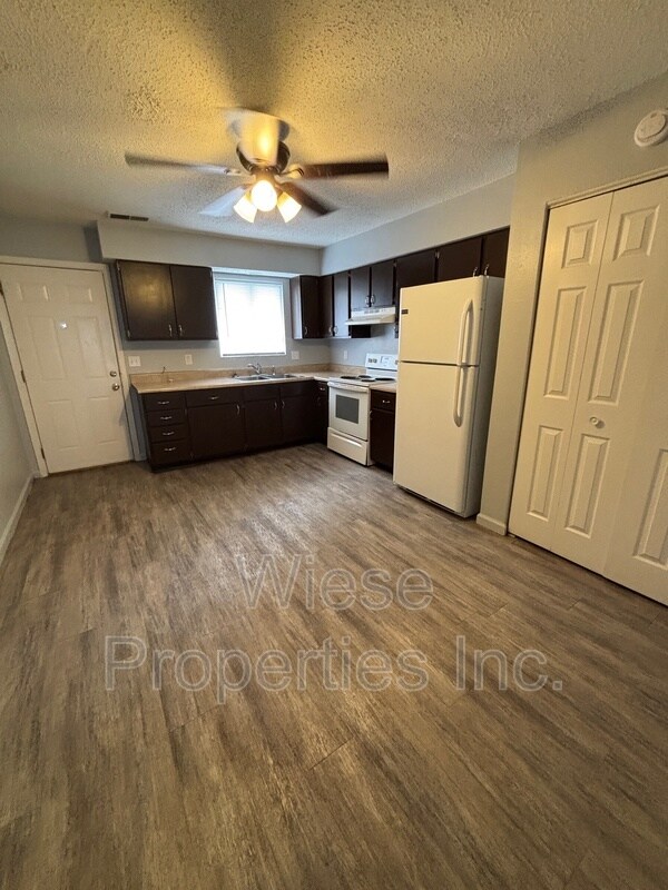 Foto del edificio - 824 E Ridgely Ave