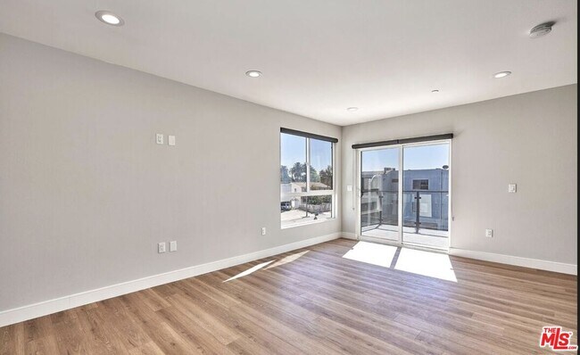 Foto del edificio - 4507 Lomita St