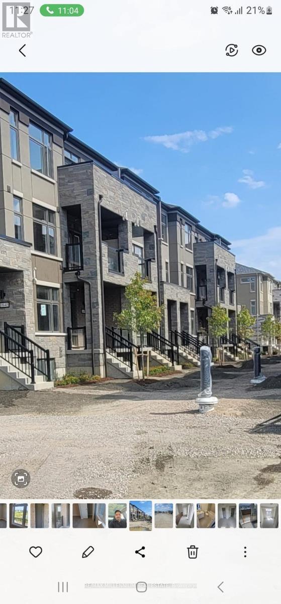 Building Photo - 45 Fieldridge Cres