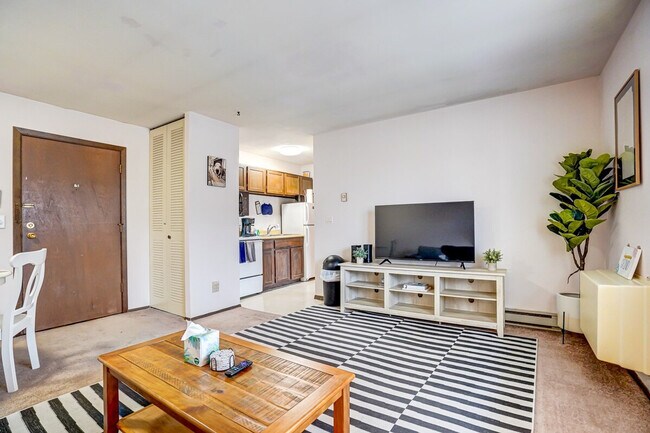 Foto del edificio - 2601 University Ave