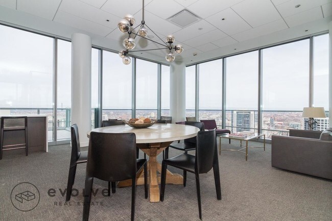 Foto del edificio - 343 W Wolf Point Plaza