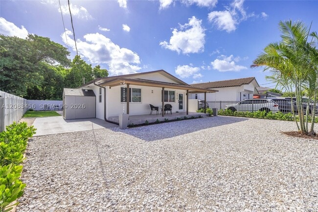 Building Photo - 3520 SW 88th Ct