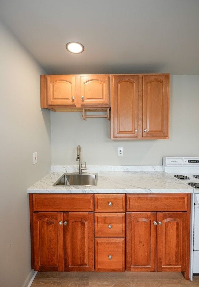 Building Photo - 334 Ann St