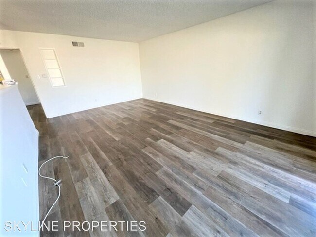 Foto del edificio - 3 br, 2 bath House - 5461 MARION AVE