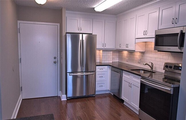 Foto del edificio - 2285 Peachtree St NE
