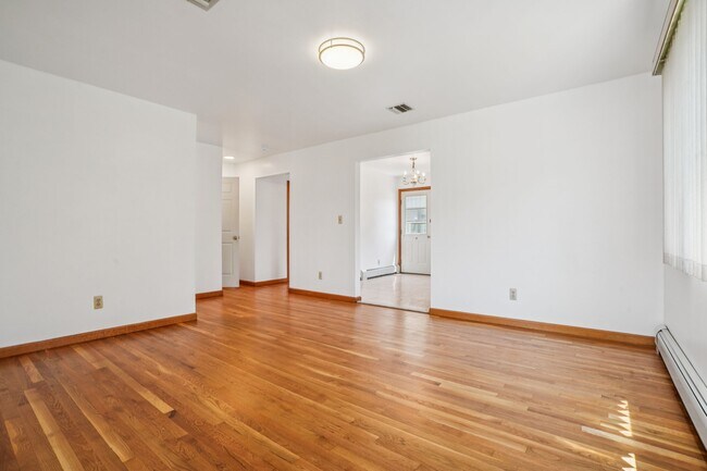 Foto del edificio - 2402 Hammett Ave