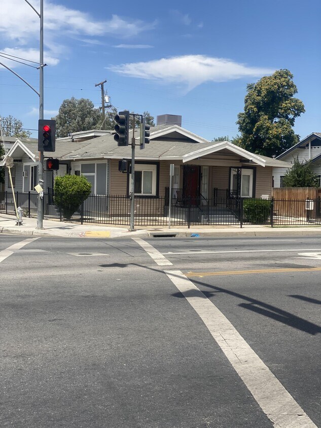Primary Photo - 401 H St