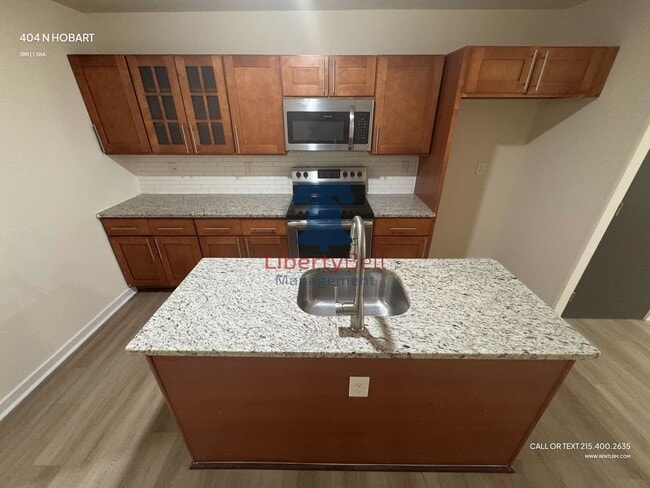 Photo - 404 N Hobart St House