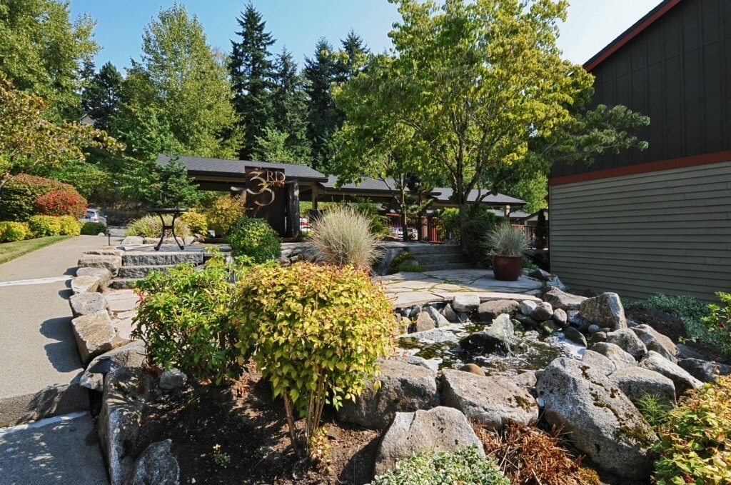 11054 NE 33rd Pl, Bellevue, WA 98004 Condo for Rent in Bellevue, WA