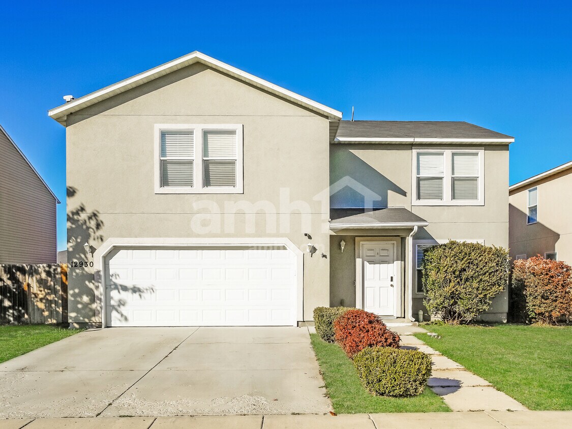 Foto principal - 12930 Hayes St