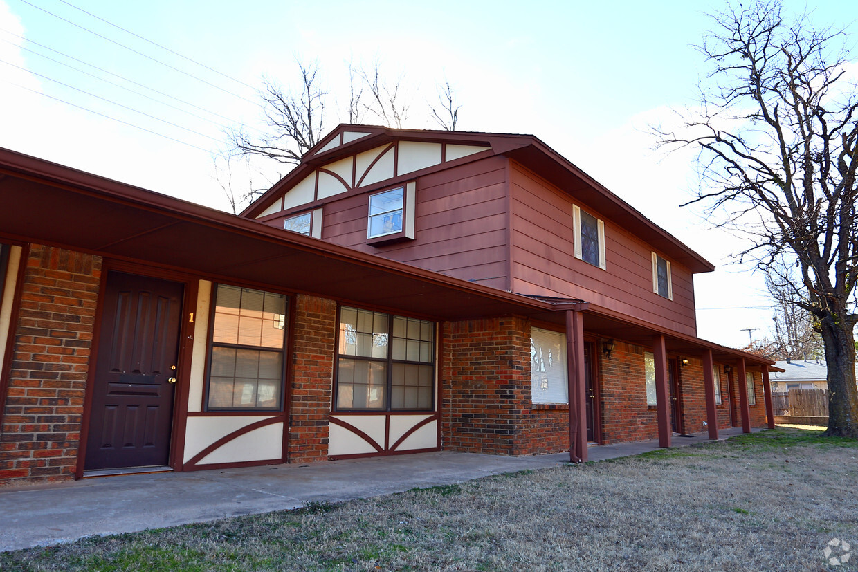 Building Photo - Chalet Apartments