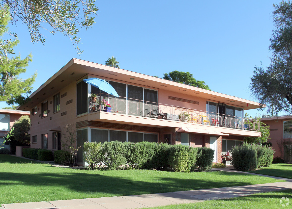 Villa Del Coronado Apartments