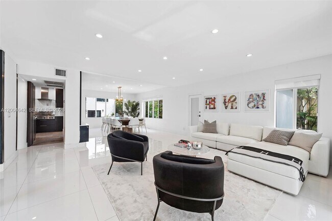 Foto del edificio - 3483 Chase Ave