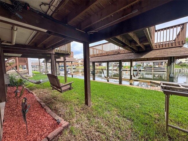 Building Photo - 1031 Redfish St