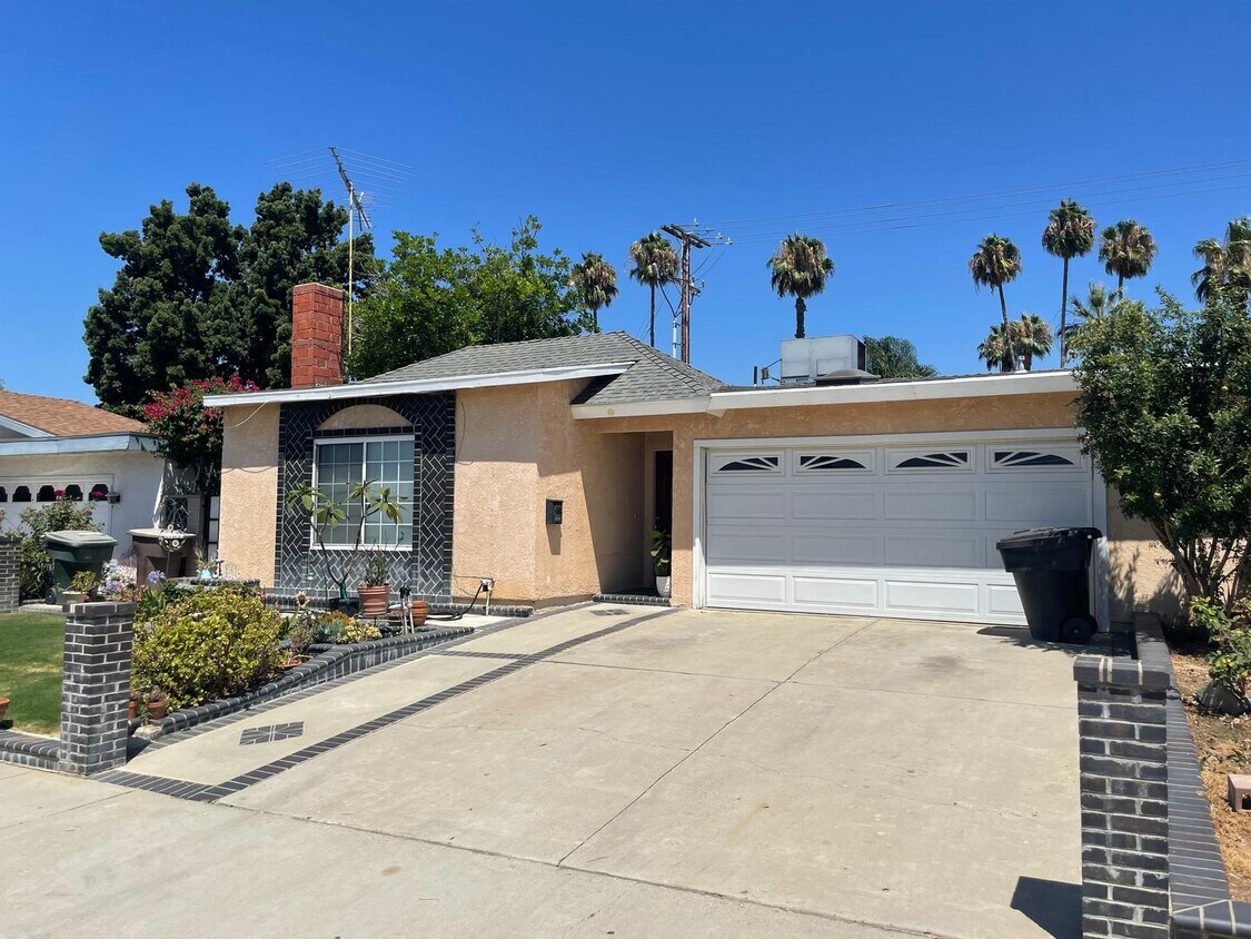 Foto principal - Nicely appointed 3 large bedroom 3 full ba...