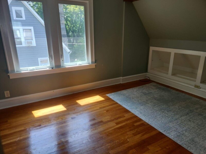 Primary Photo - 119 Linden Ave