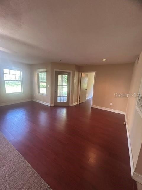Foto del edificio - 425 Summit Ridge Pl