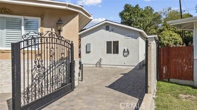 Building Photo - 10801 Wescott Ave