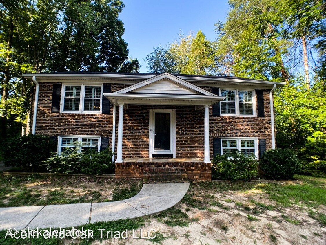 Primary Photo - 3 br, 2 bath House - 2905 Robin Hood Dr.