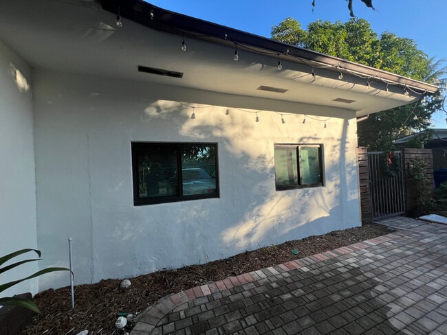 Foto del edificio - 3371 SW 22nd St