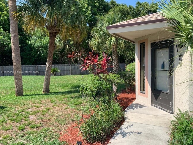 Building Photo - 2816 Stoneway Ln