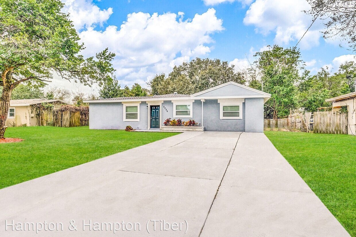Foto principal - 4 br, 2 bath House - 5206 CORTEZ DRIVE
