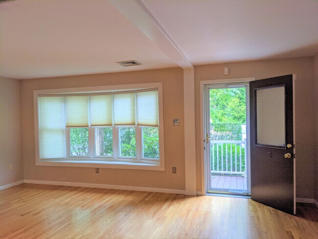 Foto del edificio - 5 Angela Ln