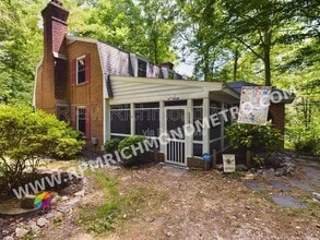 Building Photo - 5301 Bemiss Ct