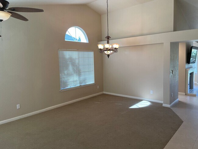Building Photo - NICE SINGLE STORY HOUSE IN ROCKLIN!