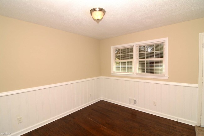 Building Photo - 3 br, 2 bath House - 2418 GREEN FORREST Dr