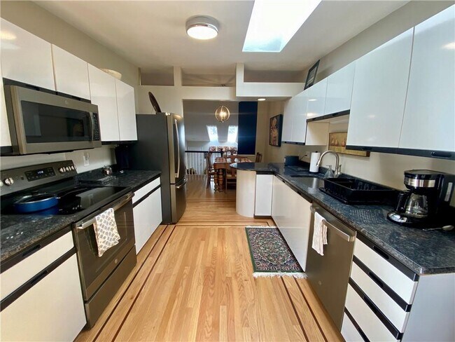 Foto del edificio - 9 Shadow Brook Ln