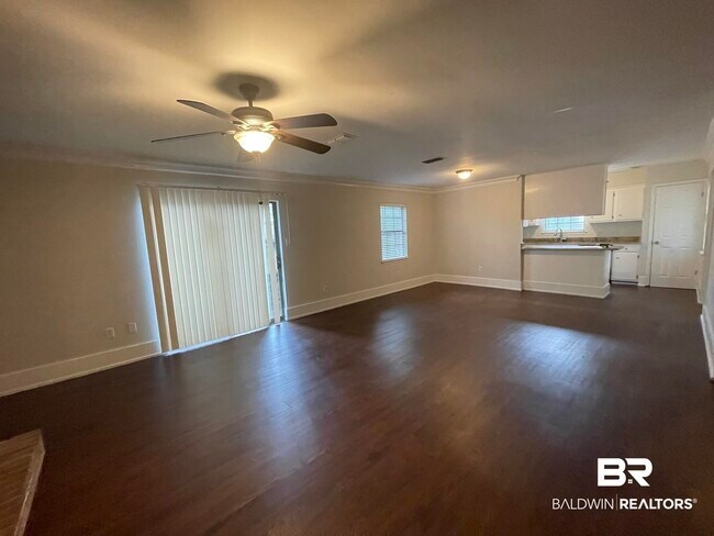 Foto del edificio - 107 Brentwood Dr