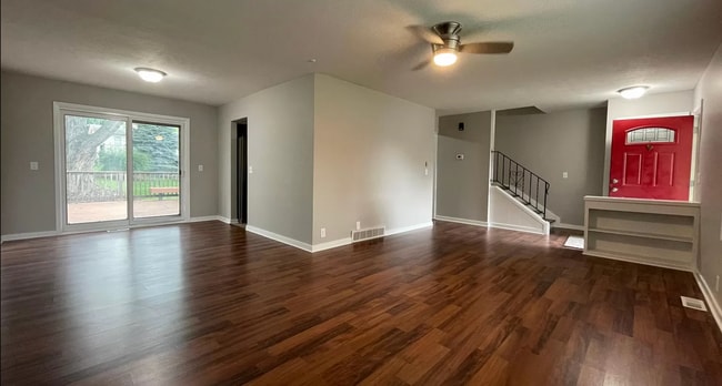 Building Photo - 3 Bedroom in Maple Village