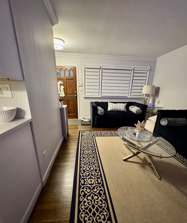 Building Photo - 80 Hickory Rd