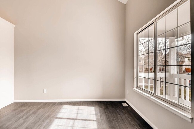 Building Photo - 787 Poppywood Pl