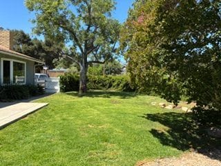 Building Photo - 2061 Los Encinos Rd