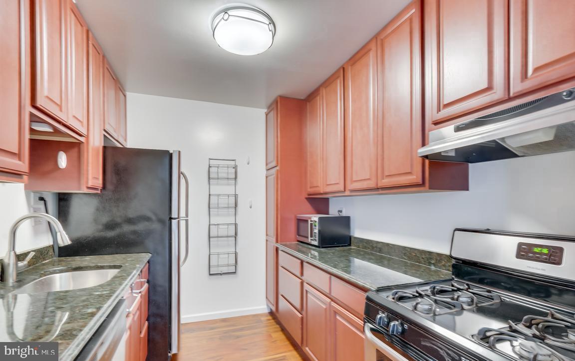 3207 University Blvd W Unit 21, Kensington, MD 20895 Room for Rent in