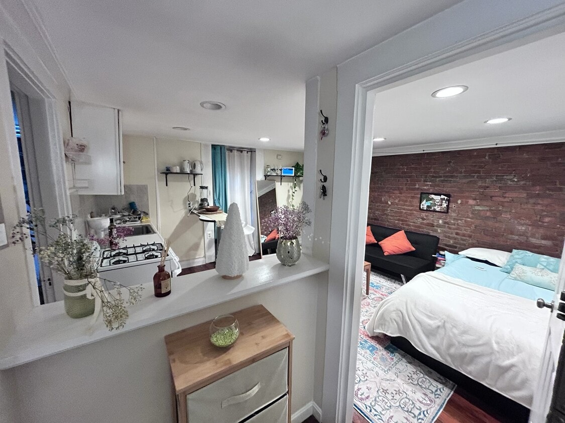 Foto principal - 26 Linden Pl
