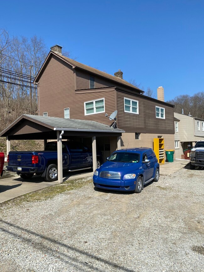 Building Photo - 715 Millers Run Rd