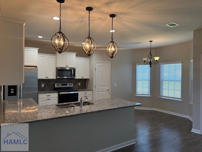 Building Photo - 50 Huntington Dr