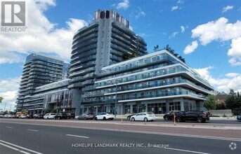 Building Photo - 9471-9471 Yonge St