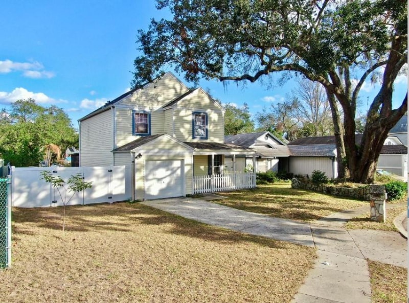 Foto principal - 8211 Volusia Pl