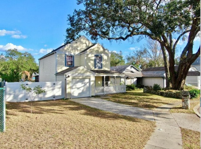 Building Photo - 8211 Volusia Pl