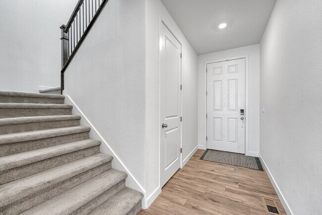 Foto del edificio - $4,450.00, 5 bed, 4.5-bath located in Broo...