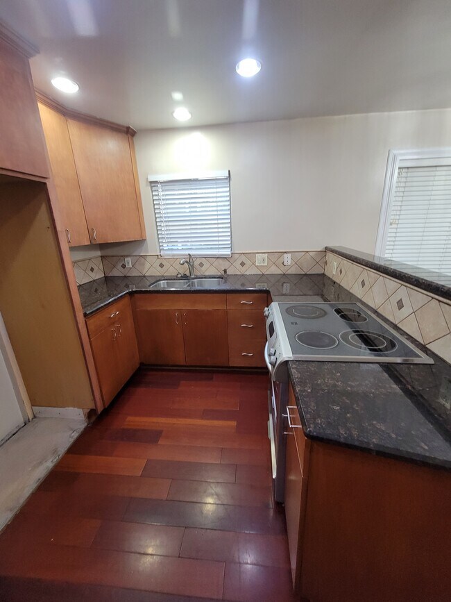 Foto del edificio - 260 E 25th St