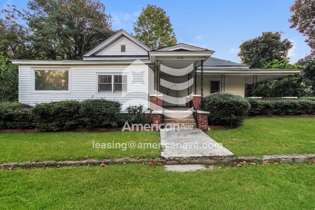 Building Photo - 1218 Hunt St