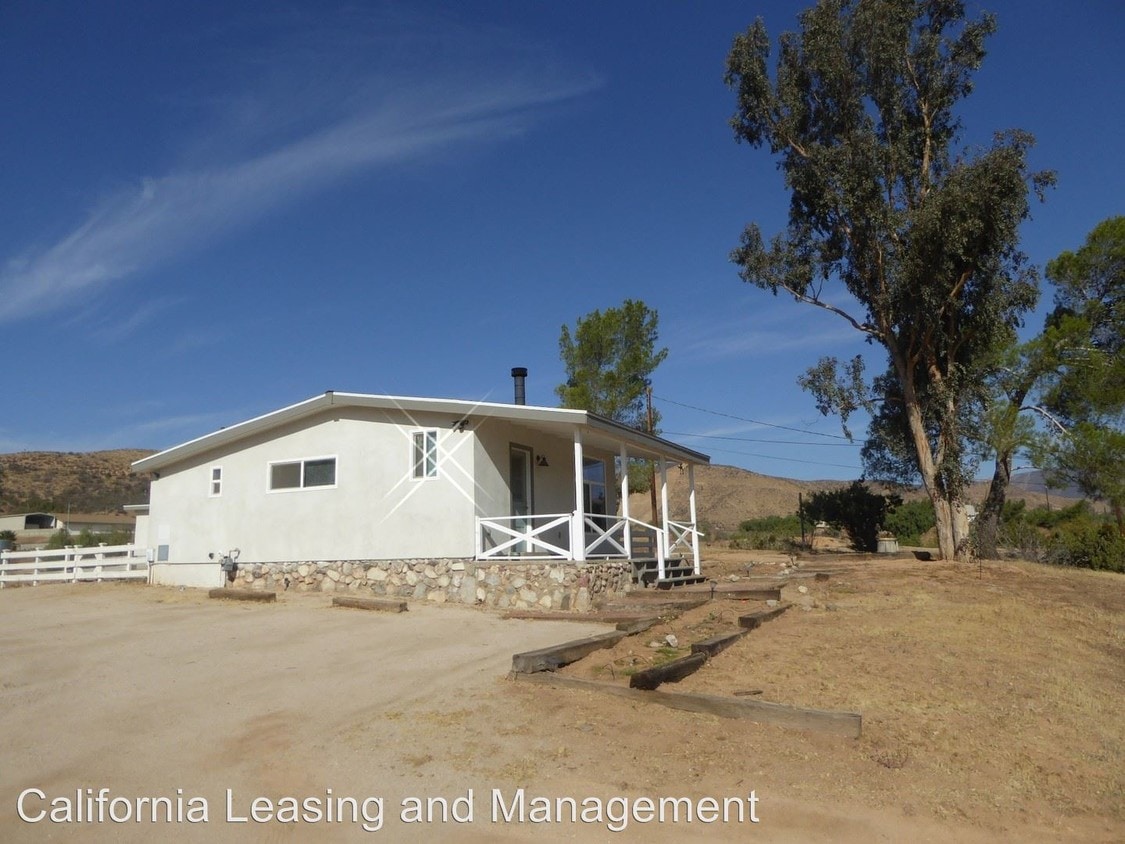 Primary Photo - 33515 Agua Dulce Canyon Rd