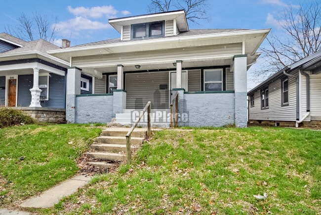 Photo - 1602 Spruce St House