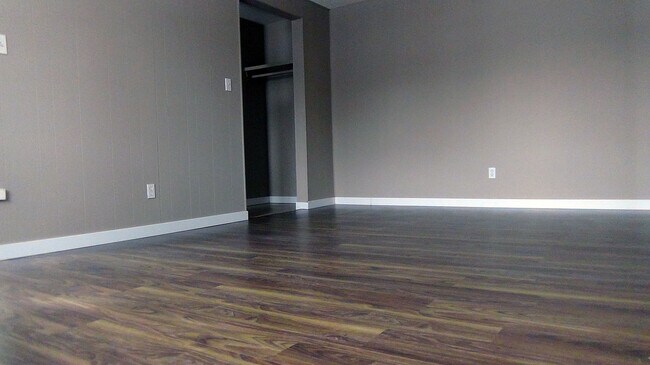 Building Photo - Hansen House Apartments